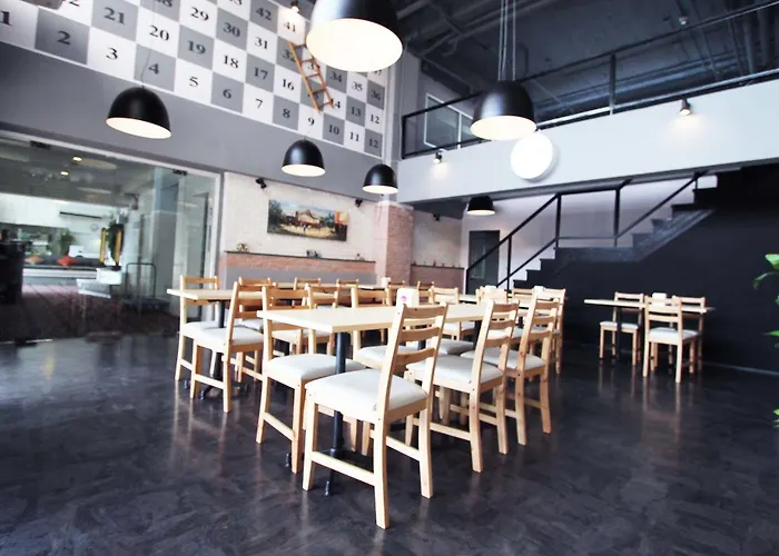 D Varee Xpress Makkasan
