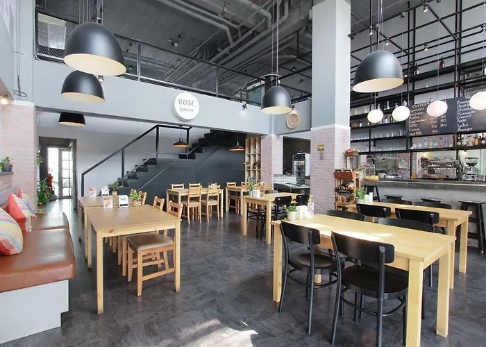 D Varee Xpress Makkasan